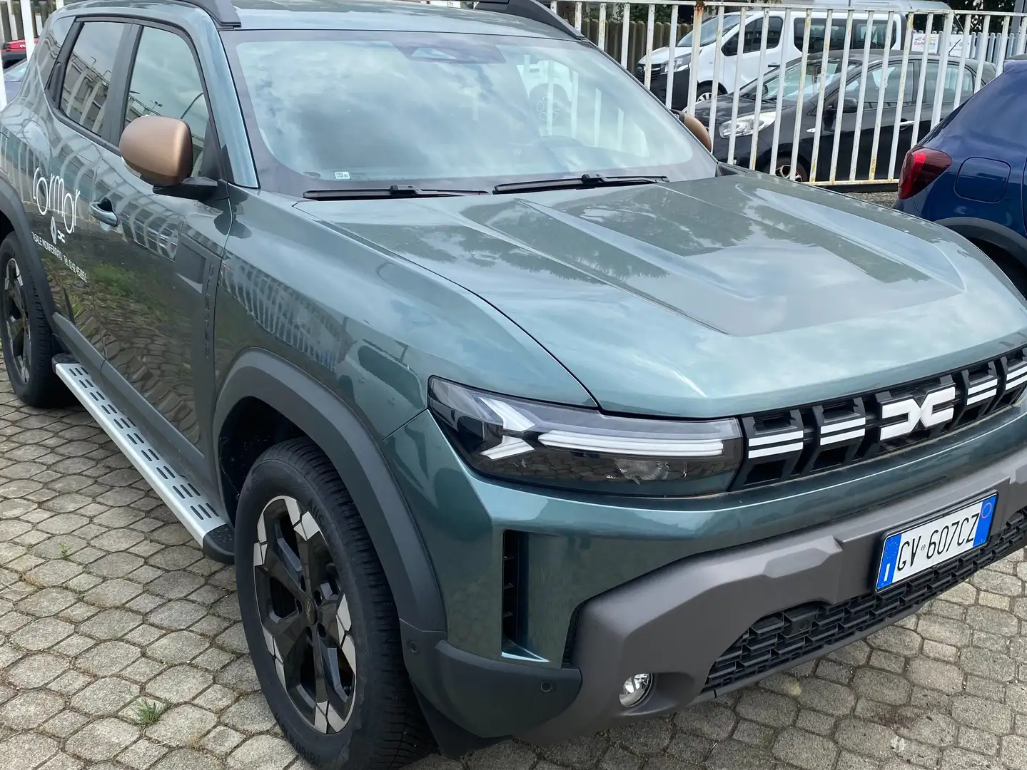 Dacia Duster 4X4 EXTREME Vert - 1
