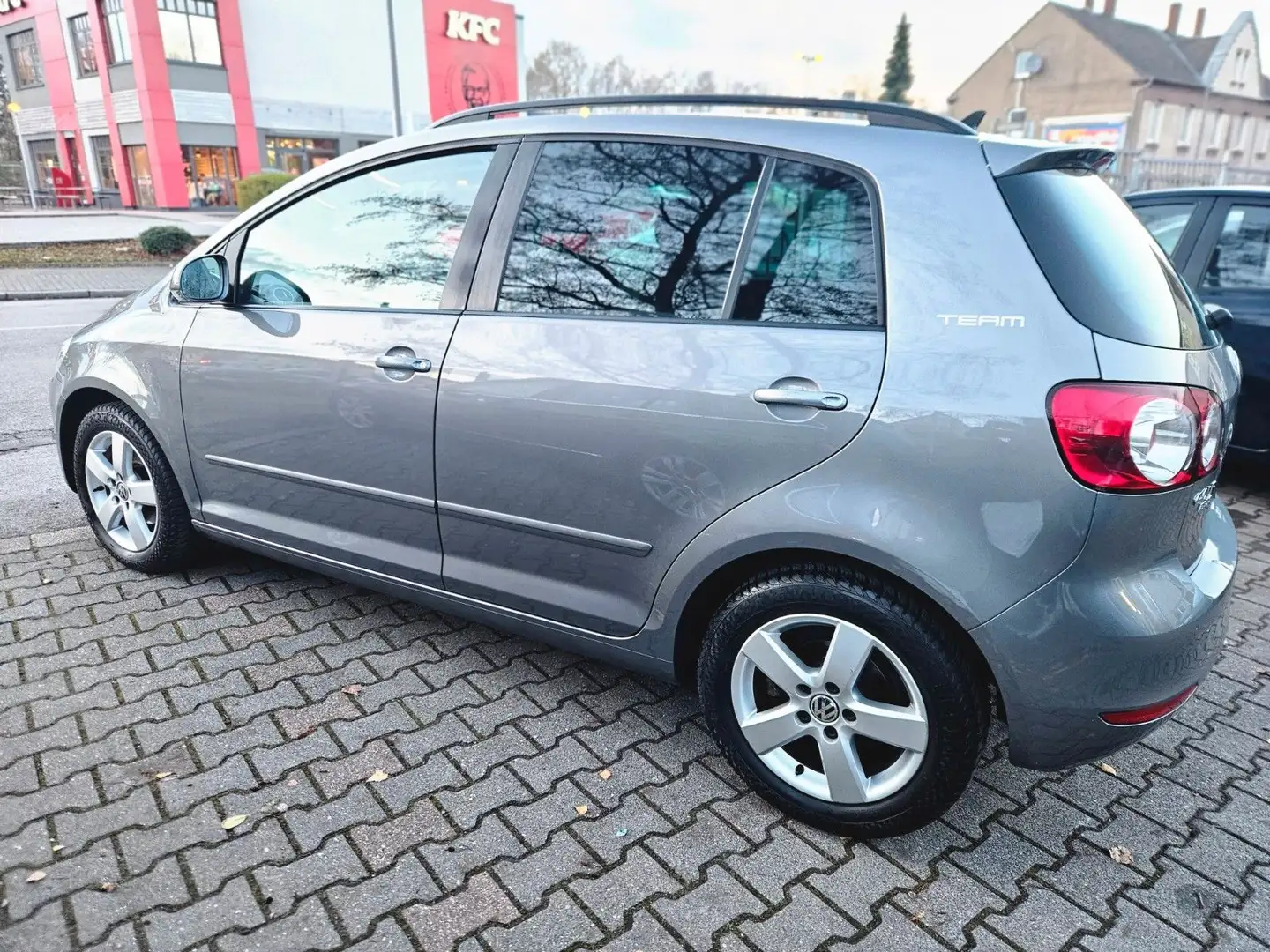 Volkswagen Golf Plus VI Team Navi Tüv Neu Grau - 2