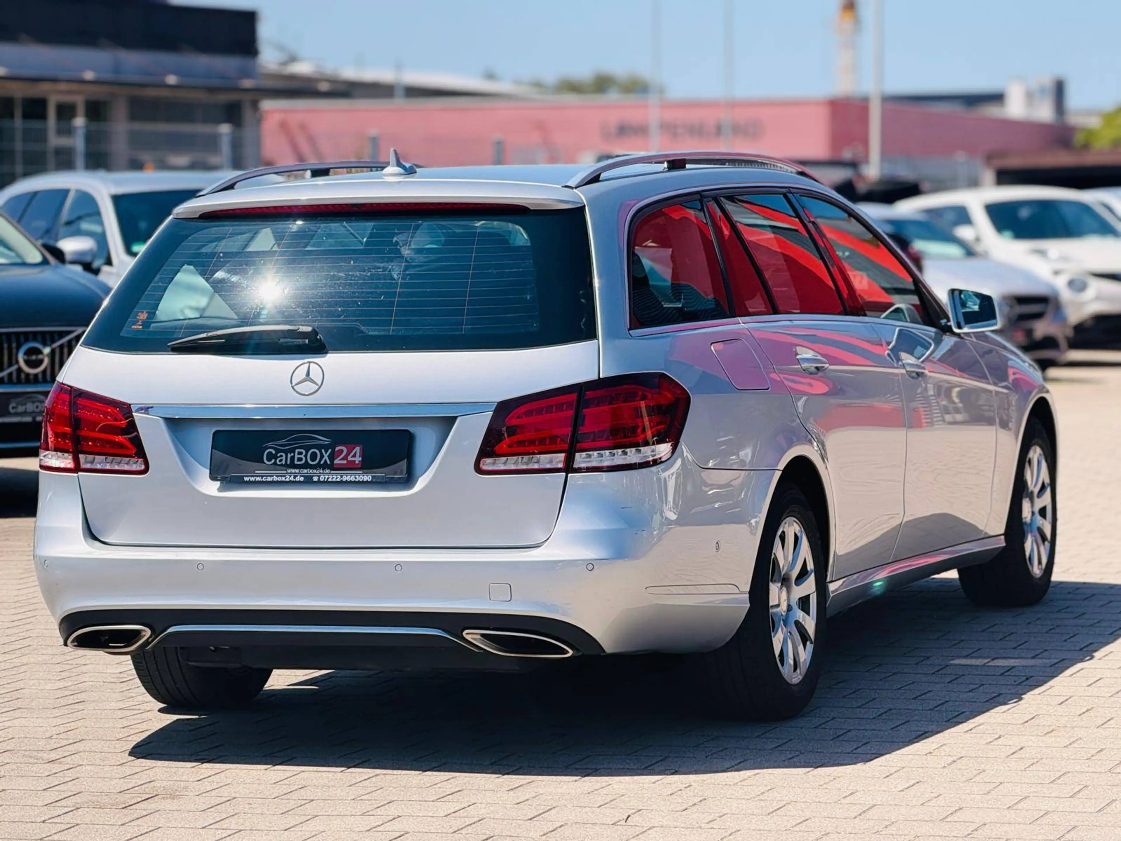 Mercedes-Benz E 220 E 220 BlueTec TÜV 12/27 — photo 15