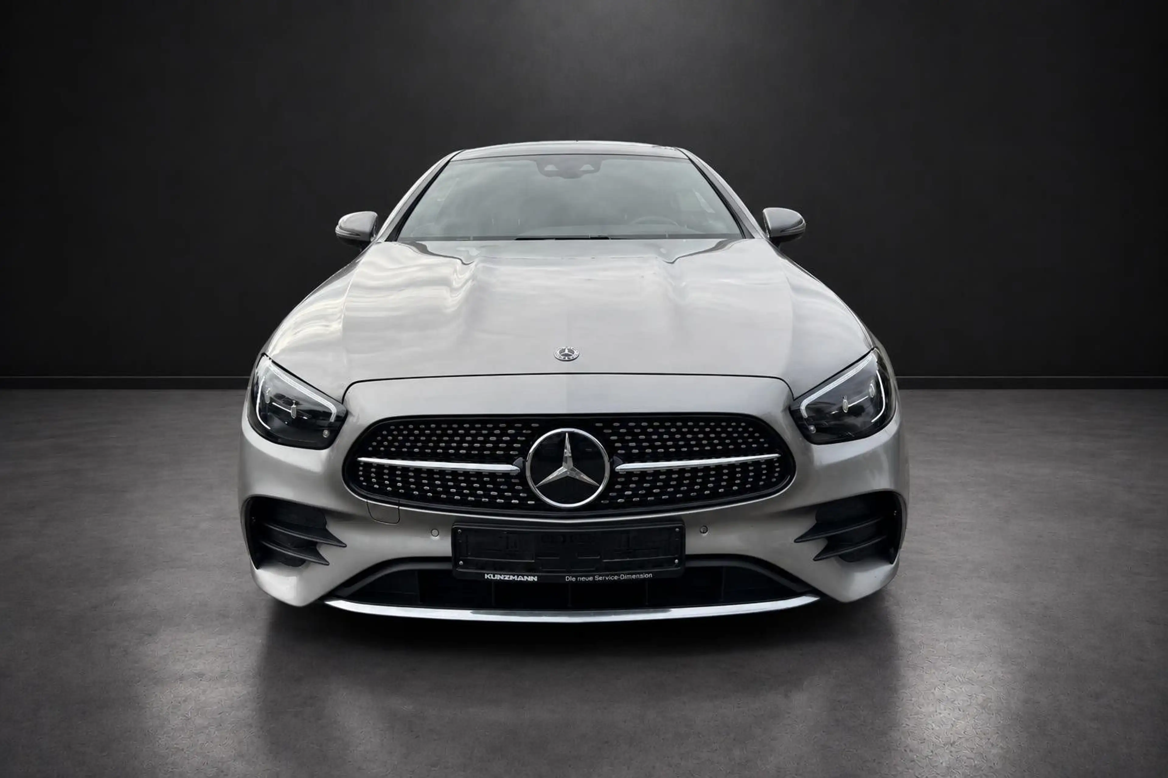 Mercedes-Benz E 220 d Coupe AMG-Line,Pano,Widescreen,Head-Up — photo 2