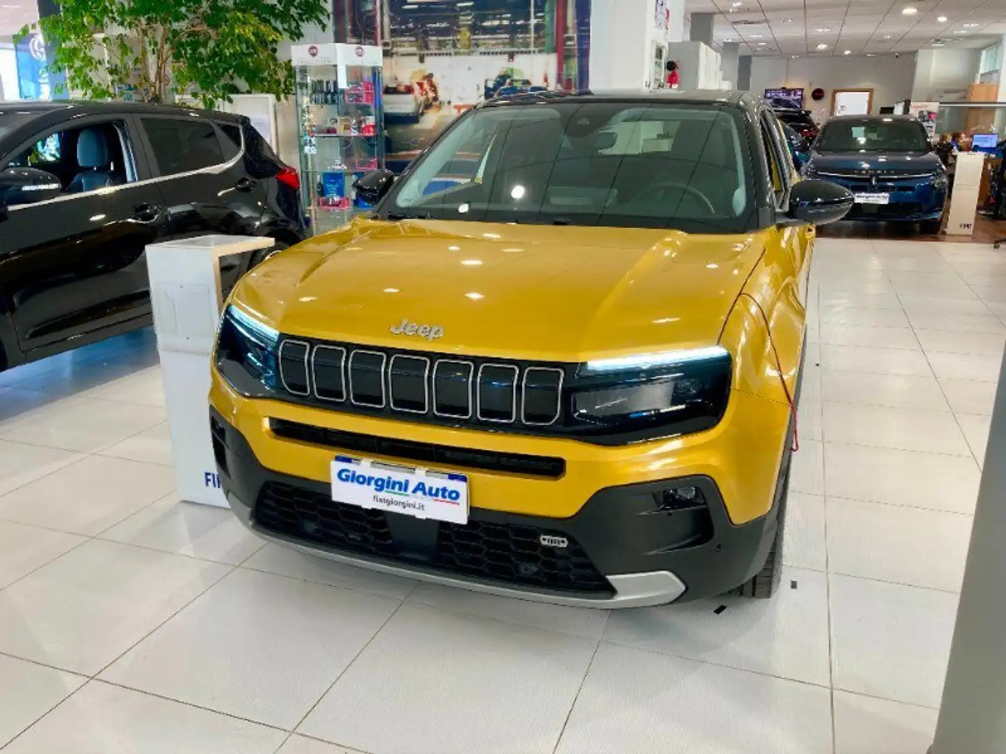 Jeep Avenger Avenger 1.2 Turbo 100 CV MHEV Summit Jaune - 1