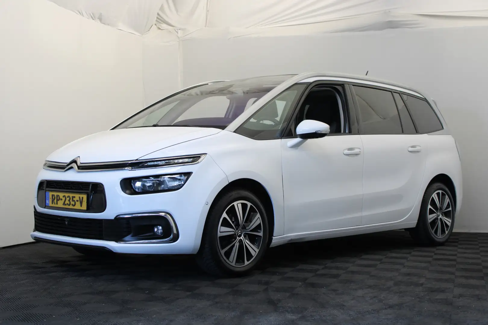 Citroen Grand C4 Picasso 1.2 PureTech Shine |Pano|Massage| Wit - 1