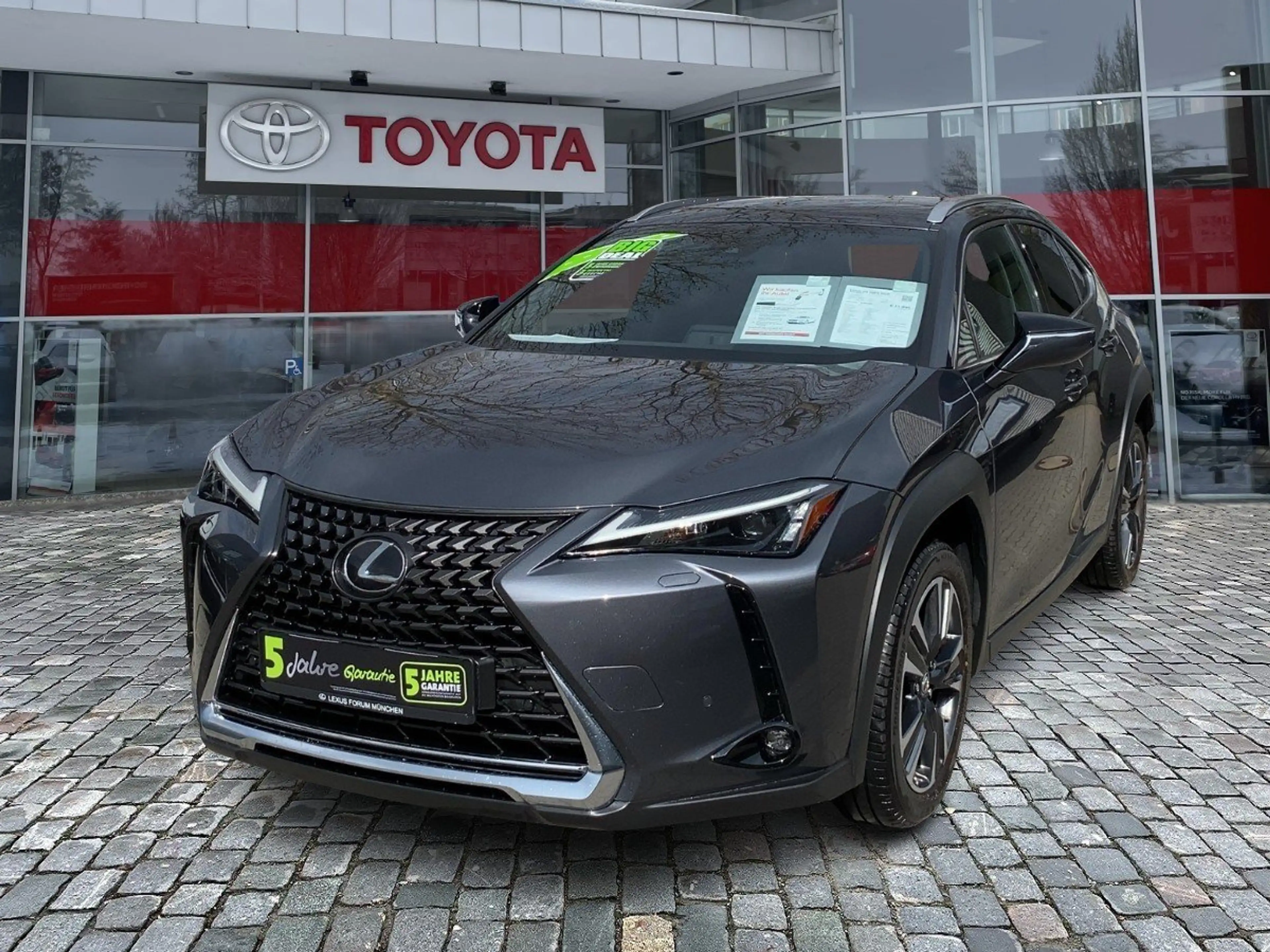 Lexus UX 250h UX 250 h Style Edition zuverlässiger Crossover