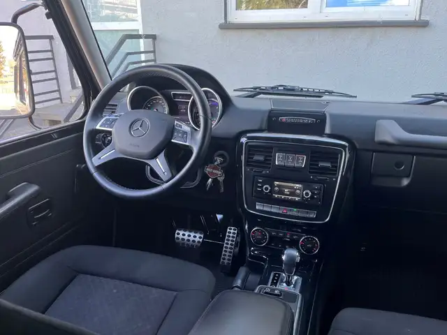 Mercedes-Benz G-Class view 12