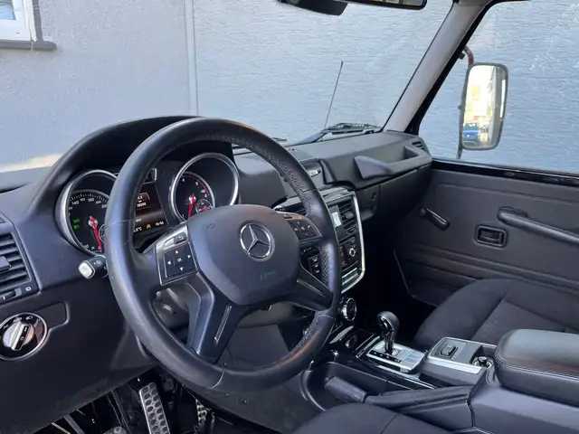 Mercedes-Benz G-Class view 10