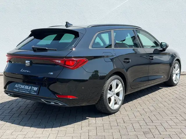 Seat Leon view 5