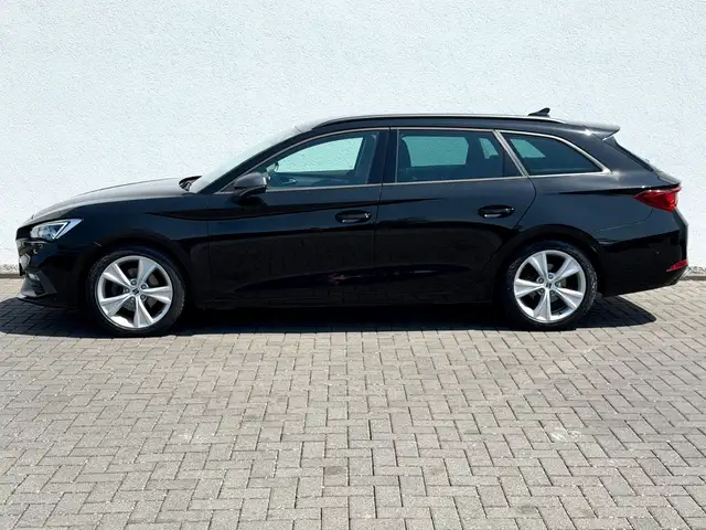 Seat Leon view 8