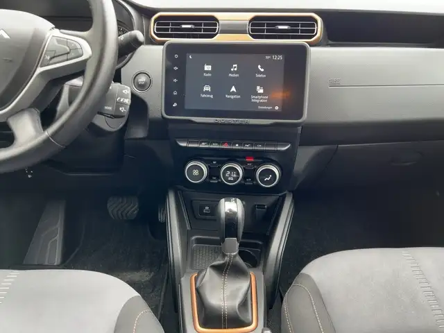 Dacia Duster view 12