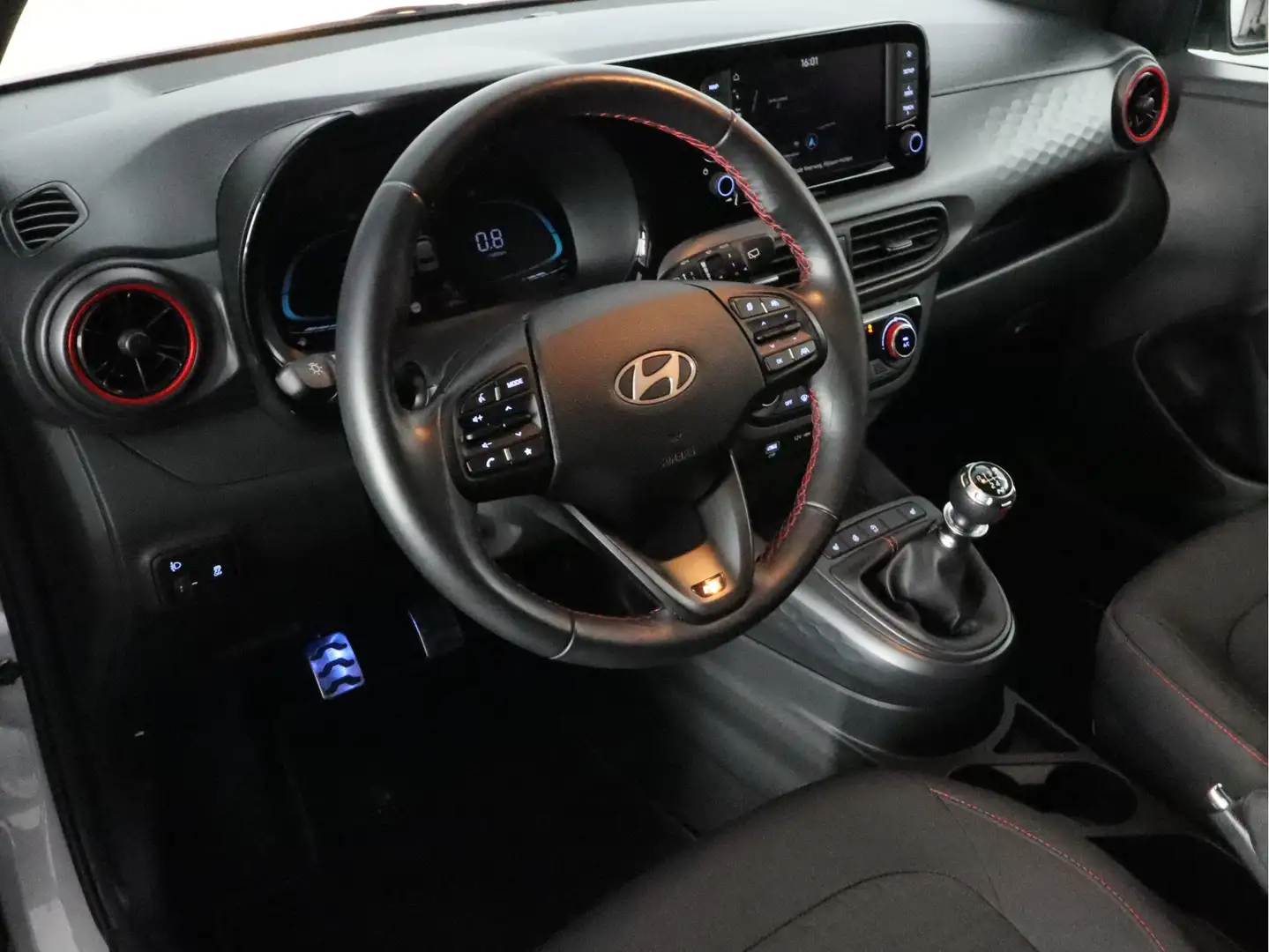 Hyundai i10 1.0 T-GDI N Line 5-zits | Navigatie | Stoelverwarm Grau - 2