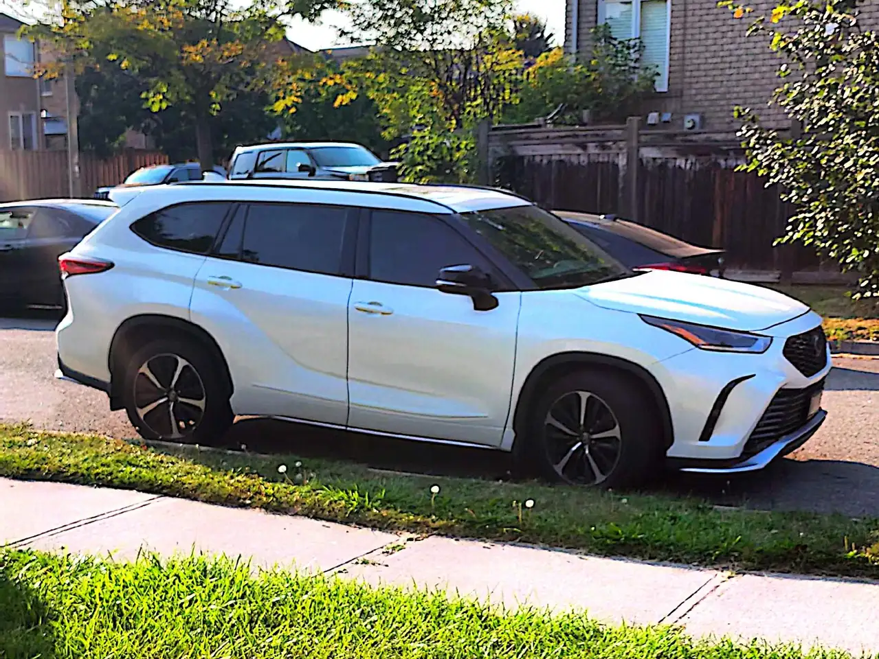 Toyota Highlander снимка Toyota Highlander