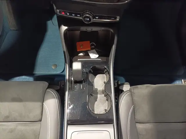 Volvo C40 view 13