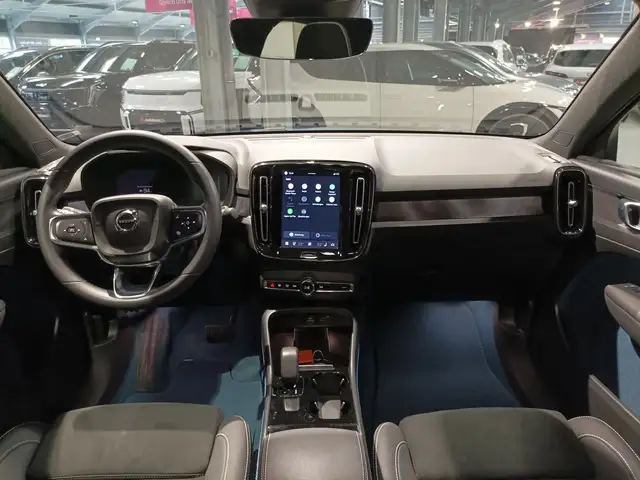 Volvo C40 view 9
