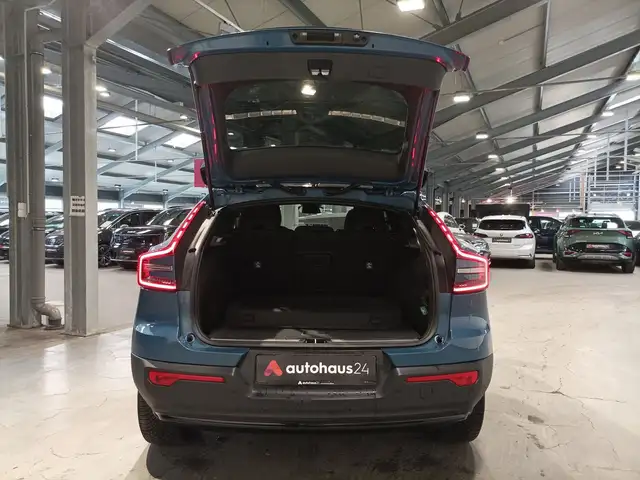 Volvo C40 view 6