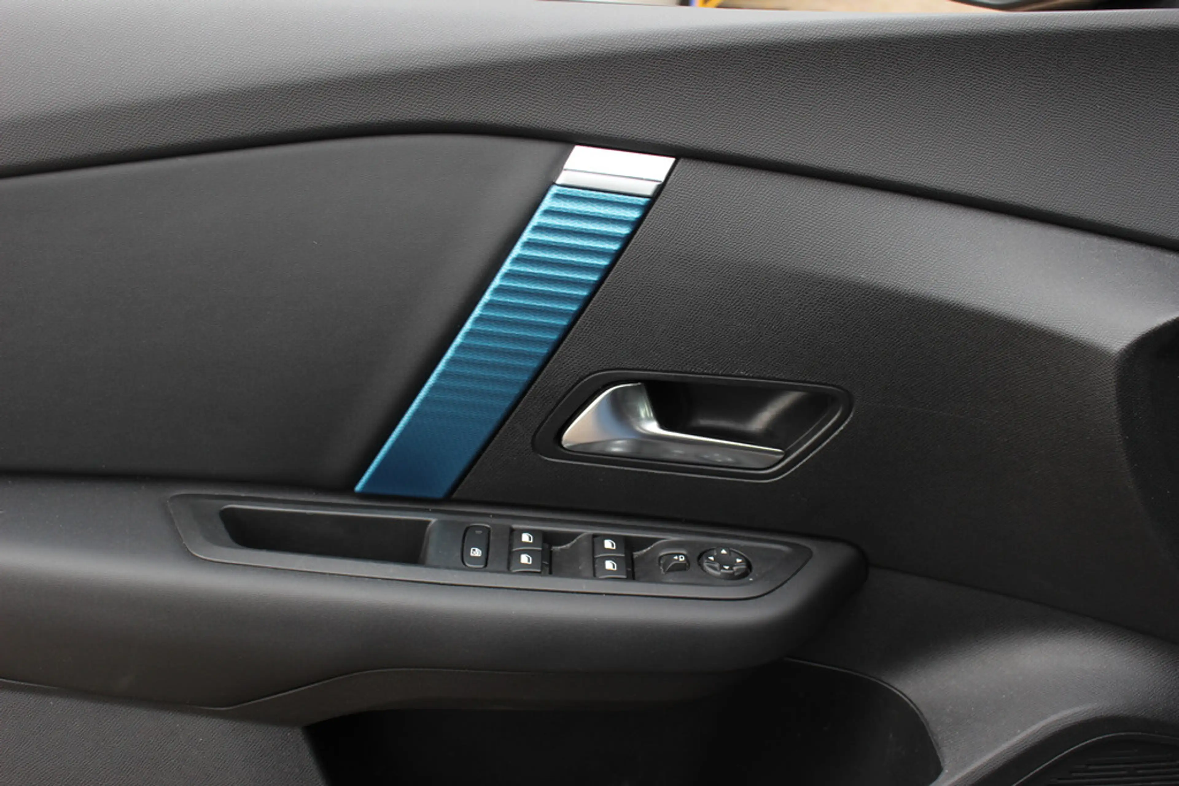 Citroen E-C4 Electric Feel 50 kWh / Camera / Head-up / Keyless / CarPlay — photo 34