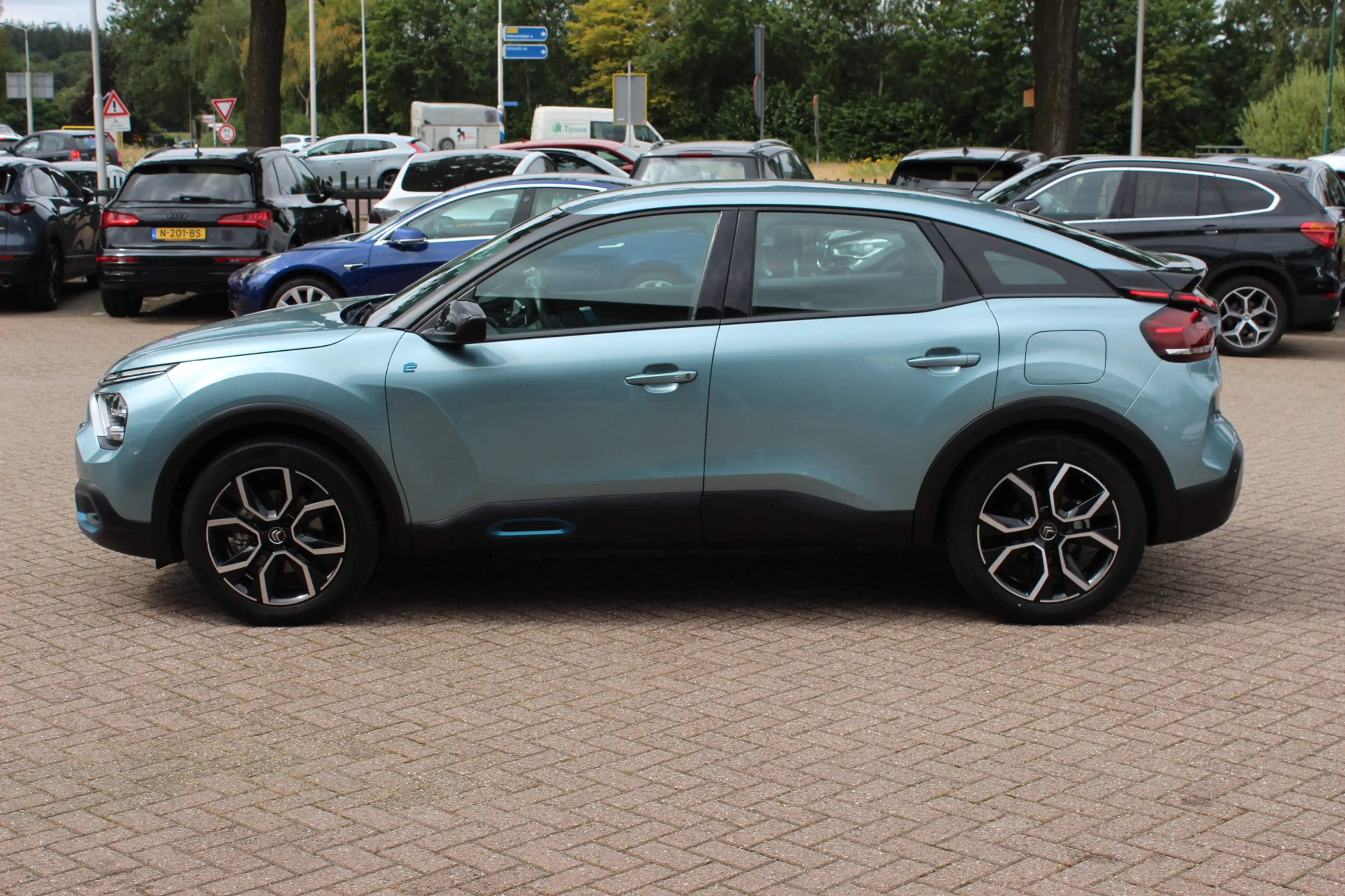 Citroen E-C4 Electric Feel 50 kWh / Camera / Head-up / Keyless / CarPlay — photo 8
