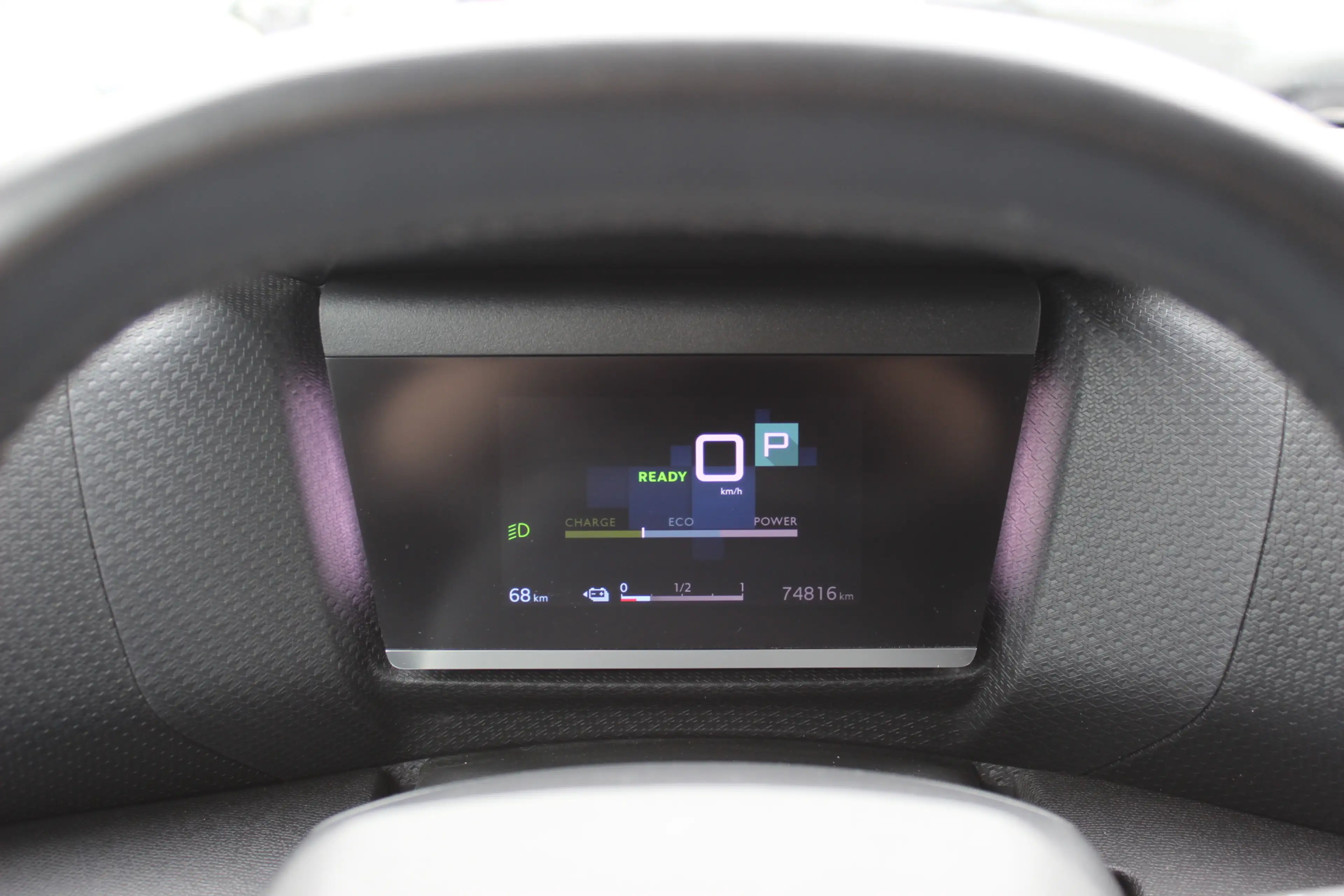 Citroen E-C4 Electric Feel 50 kWh / Camera / Head-up / Keyless / CarPlay — photo 19