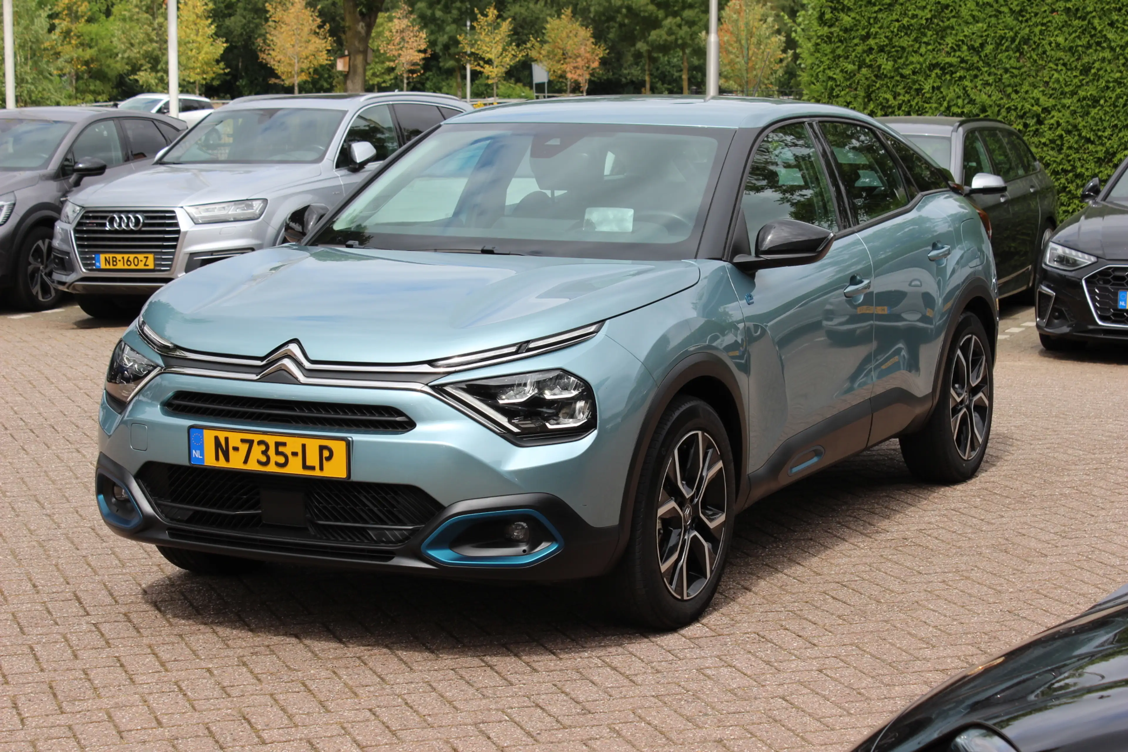Citroen E-C4 Electric Feel 50 kWh / Camera / Head-up / Keyless / CarPlay — photo 7