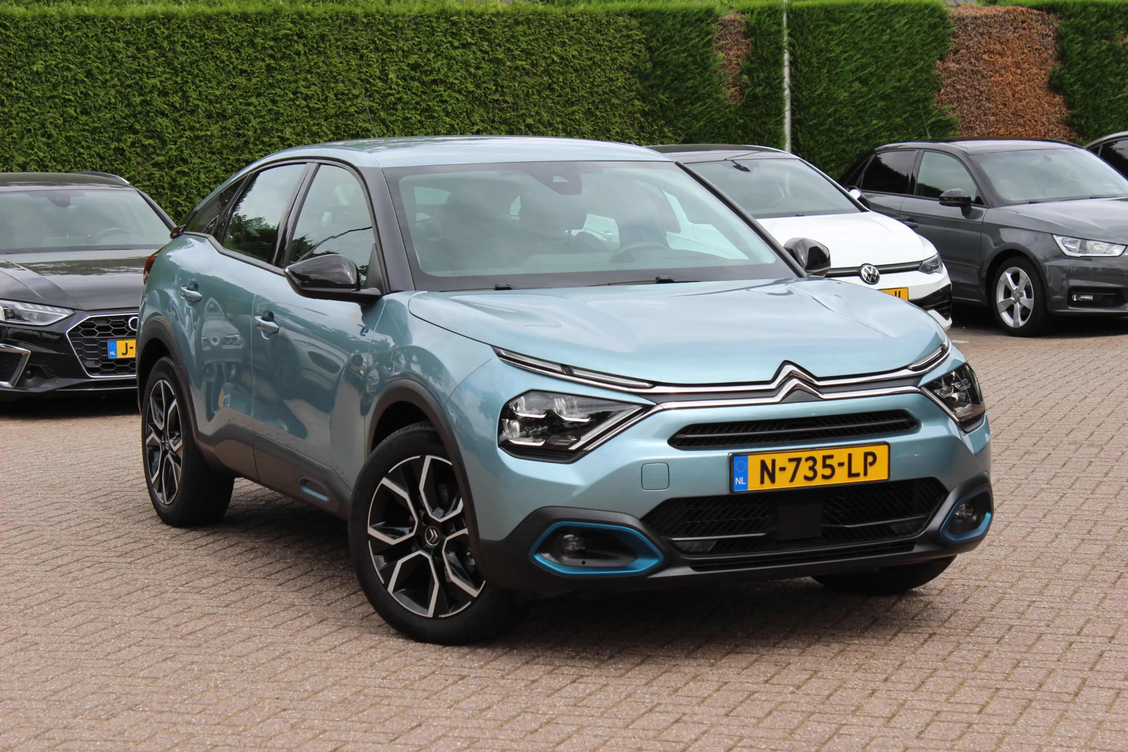 Citroen E-C4 Electric Feel 50 kWh / Camera / Head-up / Keyless / CarPlay