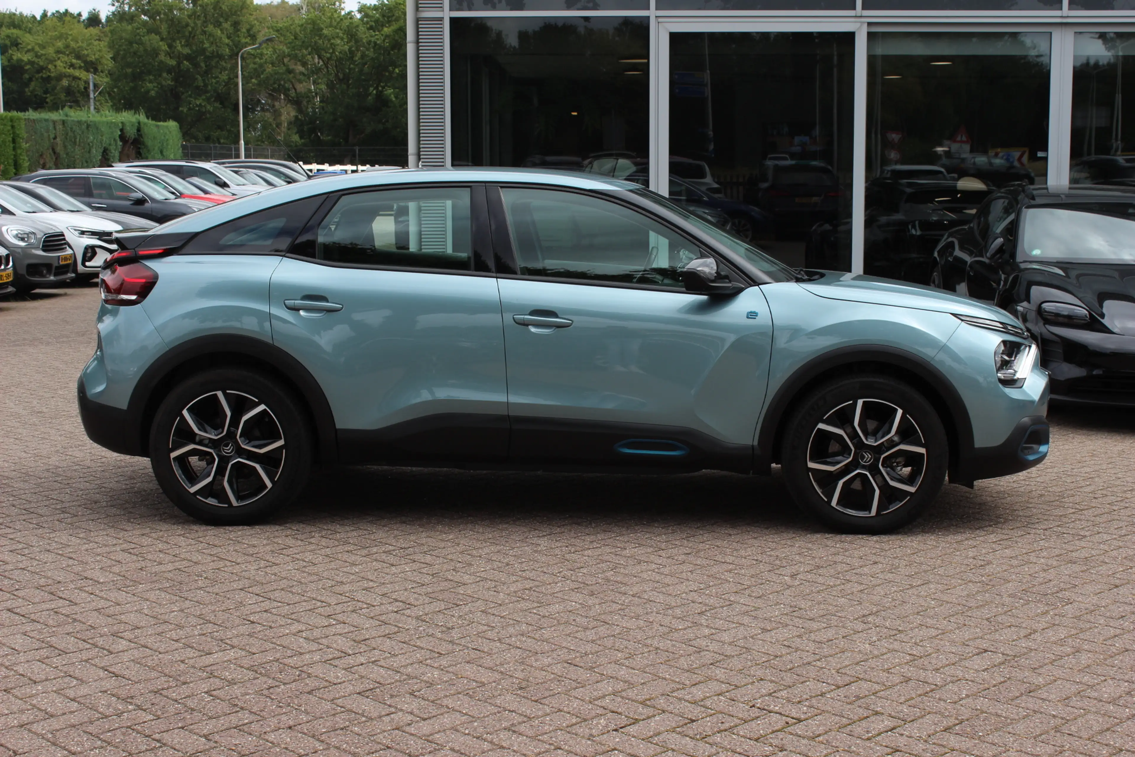 Citroen E-C4 Electric Feel 50 kWh / Camera / Head-up / Keyless / CarPlay — photo 6