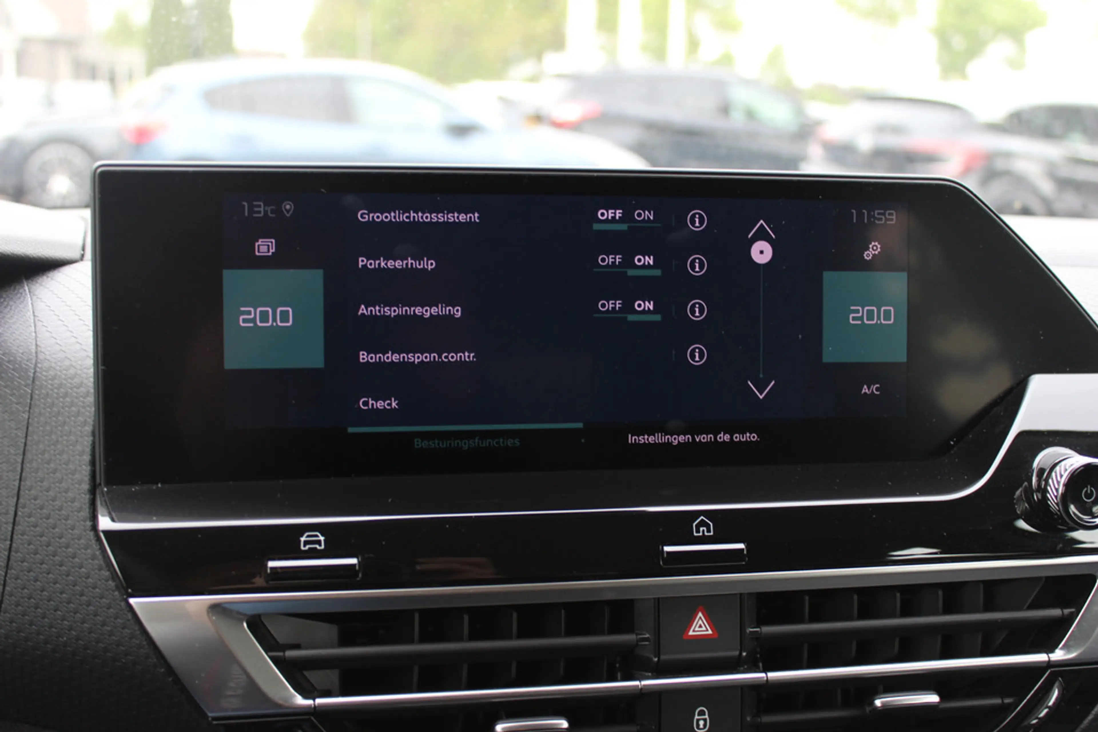 Citroen E-C4 Electric Feel 50 kWh / Camera / Head-up / Keyless / CarPlay — photo 26