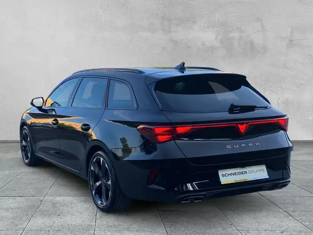 Cupra Leon view 3