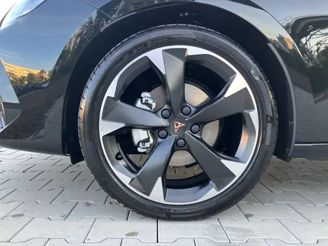 Cupra Leon view 13