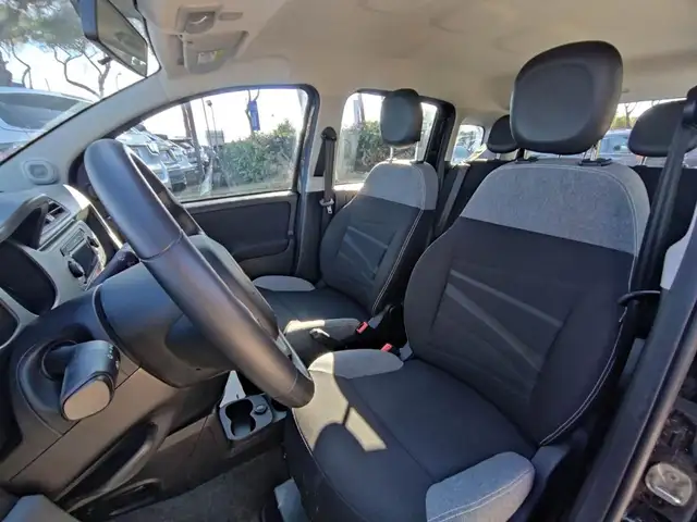 Fiat Panda view 15