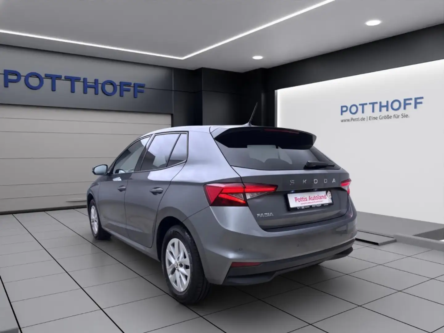 Skoda Fabia 1.0 TSI SELECTION NAV PDC KAM WINTER-P. LICHT&SICH Grau - 2
