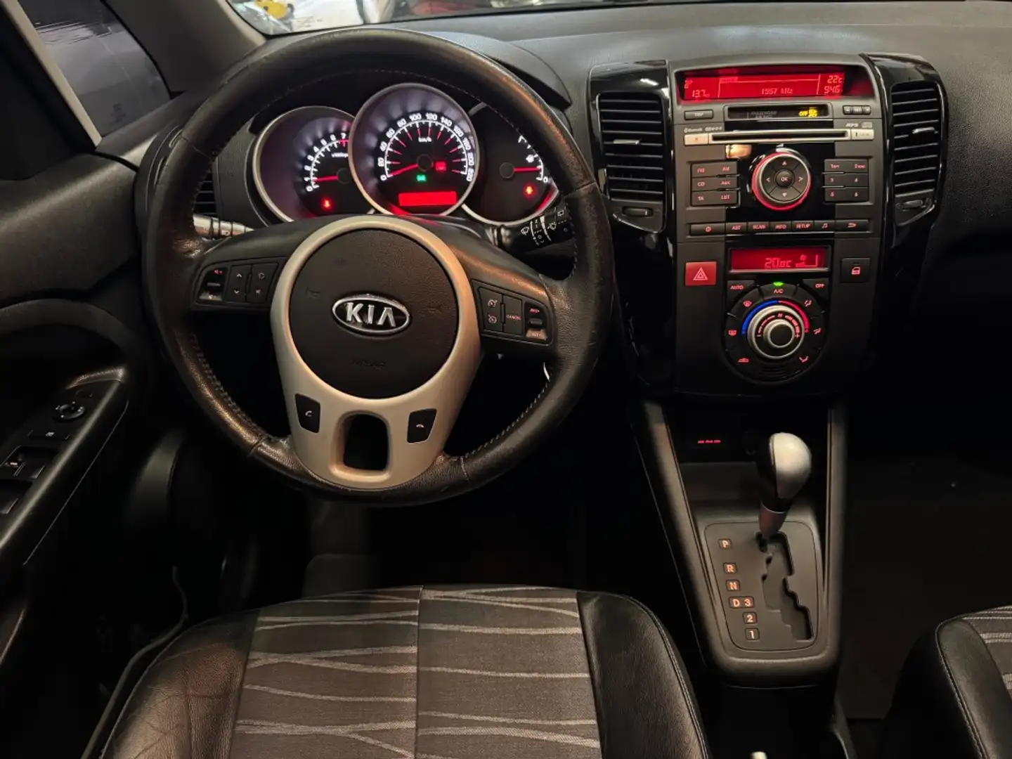 Kia Venga 1.6 CVVT Fuse AIRCO PANORAMA HOOPINSTAP NETTE AUTO Blanc - 2