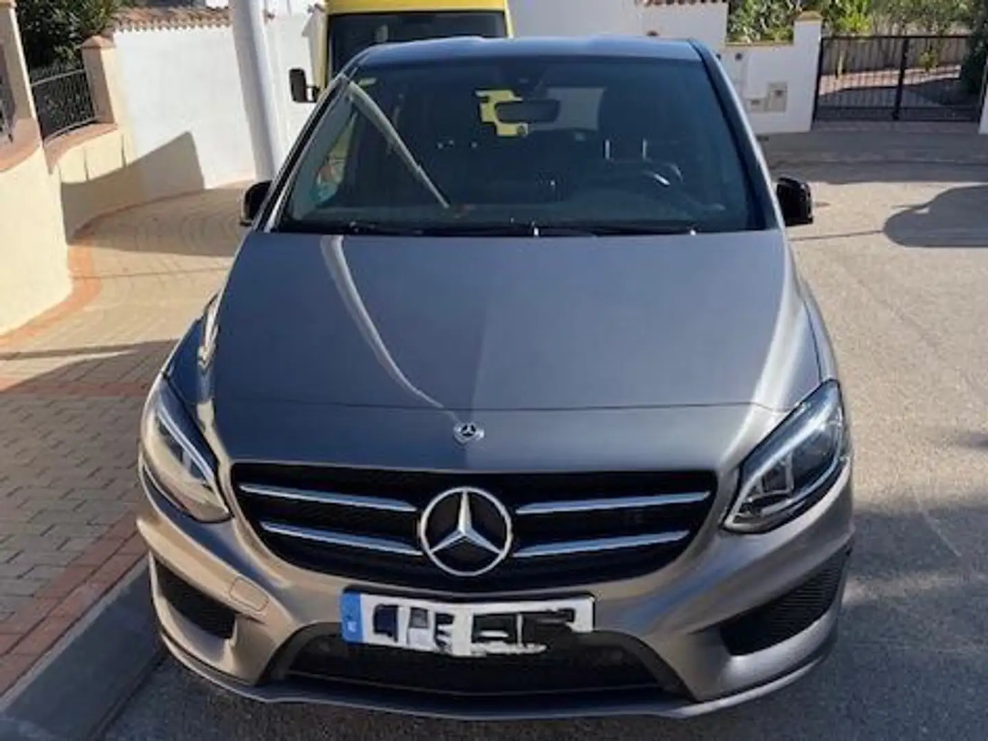Mercedes-Benz B 200 B 200d 7G-DCT Gris - 1