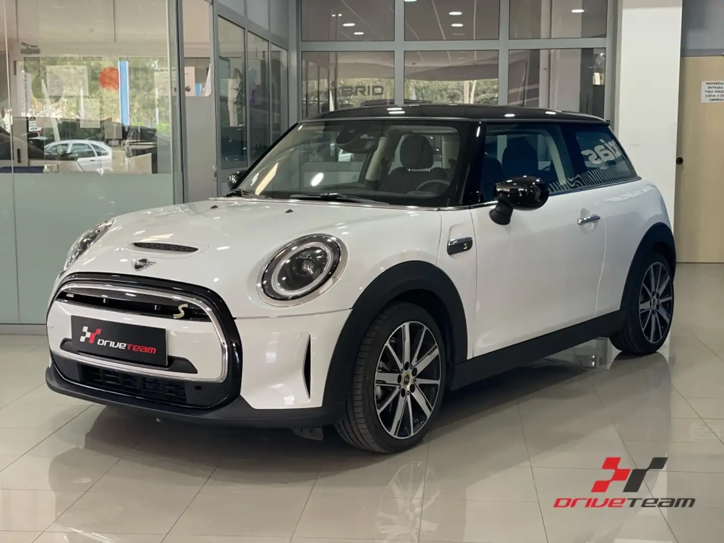 MINI Cooper SE Білий - 1
