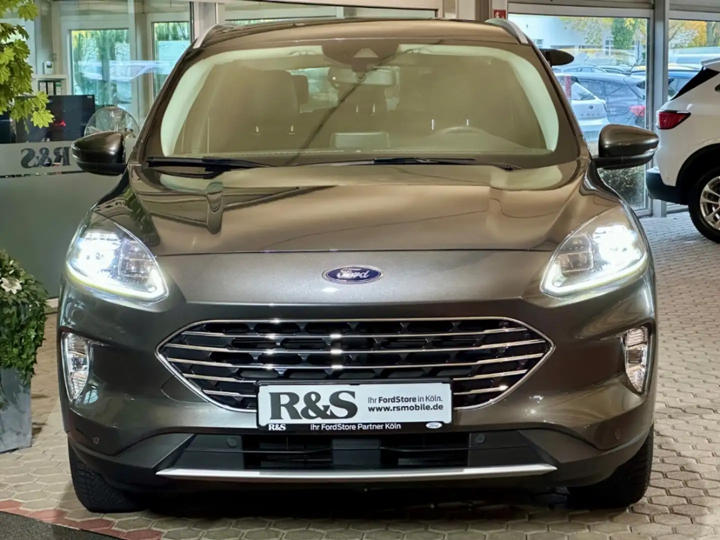 Ford Kuga Titanium X+Automatik+B&O+Kamera+Key-Free Grau - 2