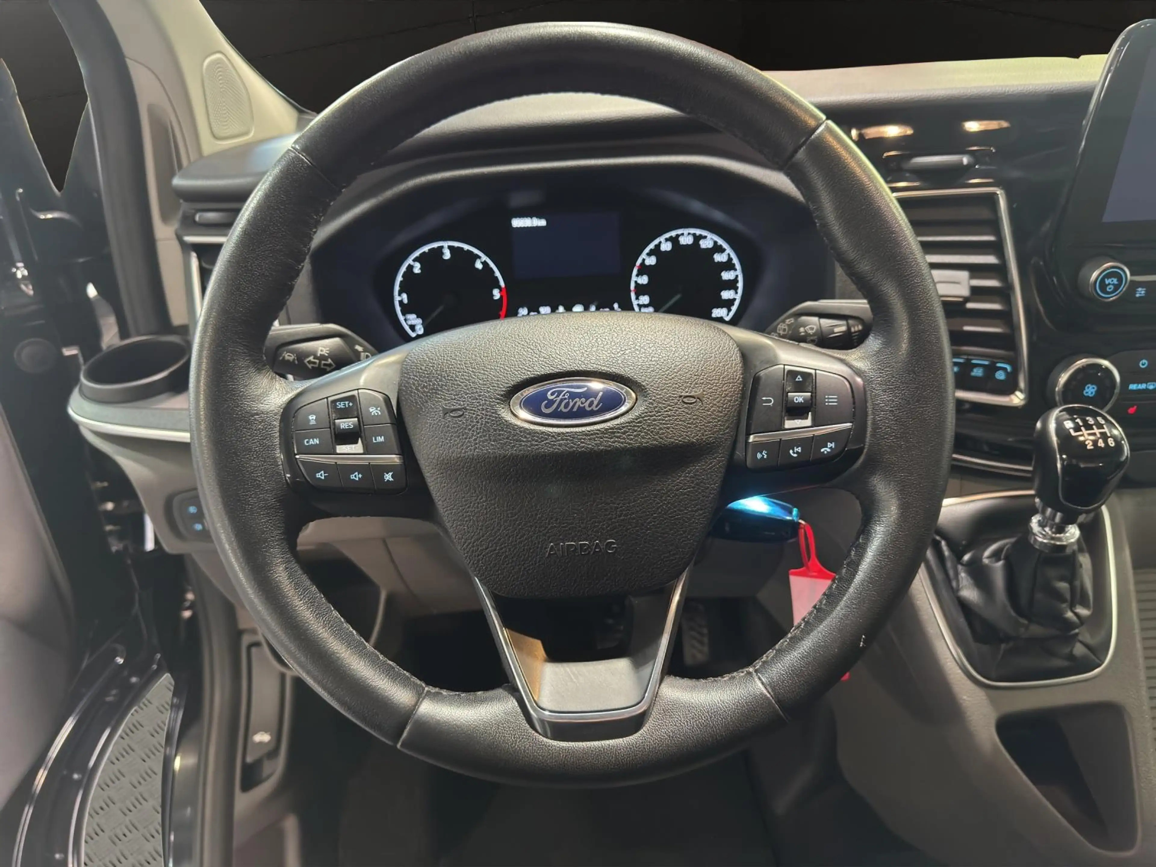 Ford Tourneo Custom 2.0 TDCi*AHK*ACC*CAM*XENON*ALARM* — photo 12