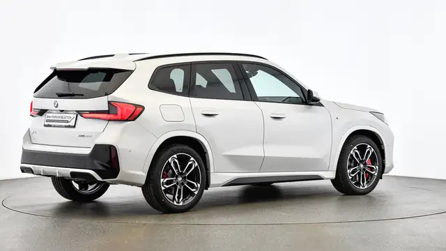 BMW X1 view 6