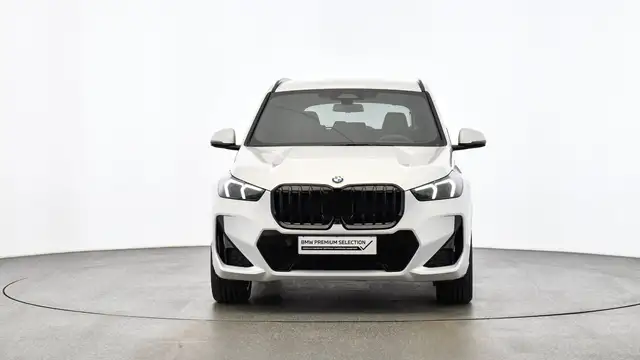 BMW X1 view 2