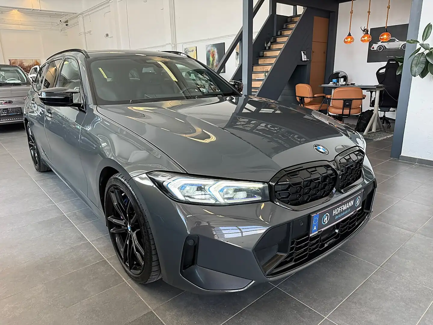 BMW 340 M340d 48 V xDrive Touring Aut./19"/AHK/Hud/HiFi Grau - 1