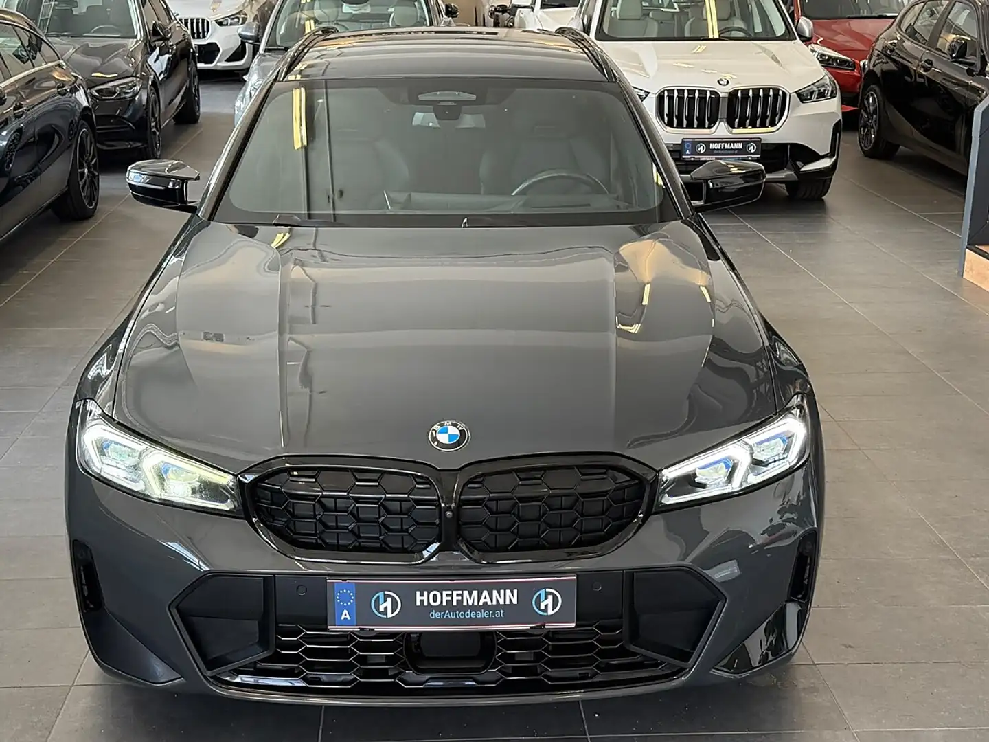 BMW 340 M340d 48 V xDrive Touring Aut./19"/AHK/Hud/HiFi Grau - 2