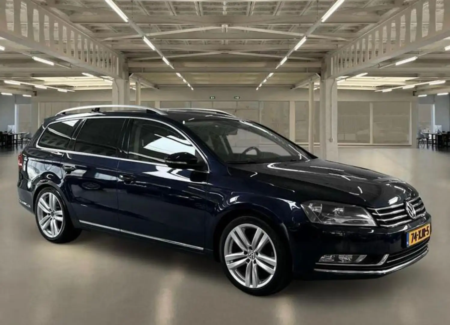 Volkswagen Passat 1.4 TSI High Exec L. Blauw - 1