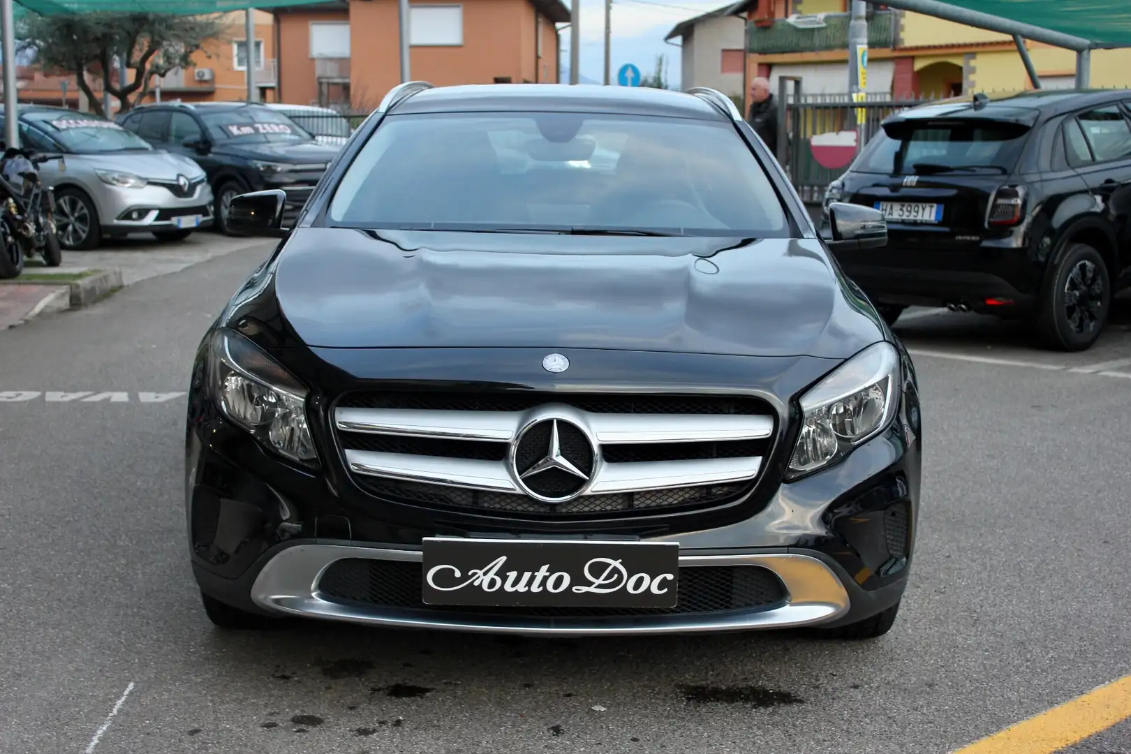 Mercedes-Benz GLA 200 d Automatic Sport Noir - 2