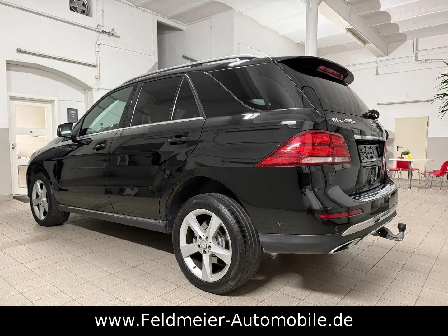 Mercedes-Benz GLE 250 d 4M*EXCLUSIVE*GSD*LED*Totw*Comand*AHK* Schwarz - 2