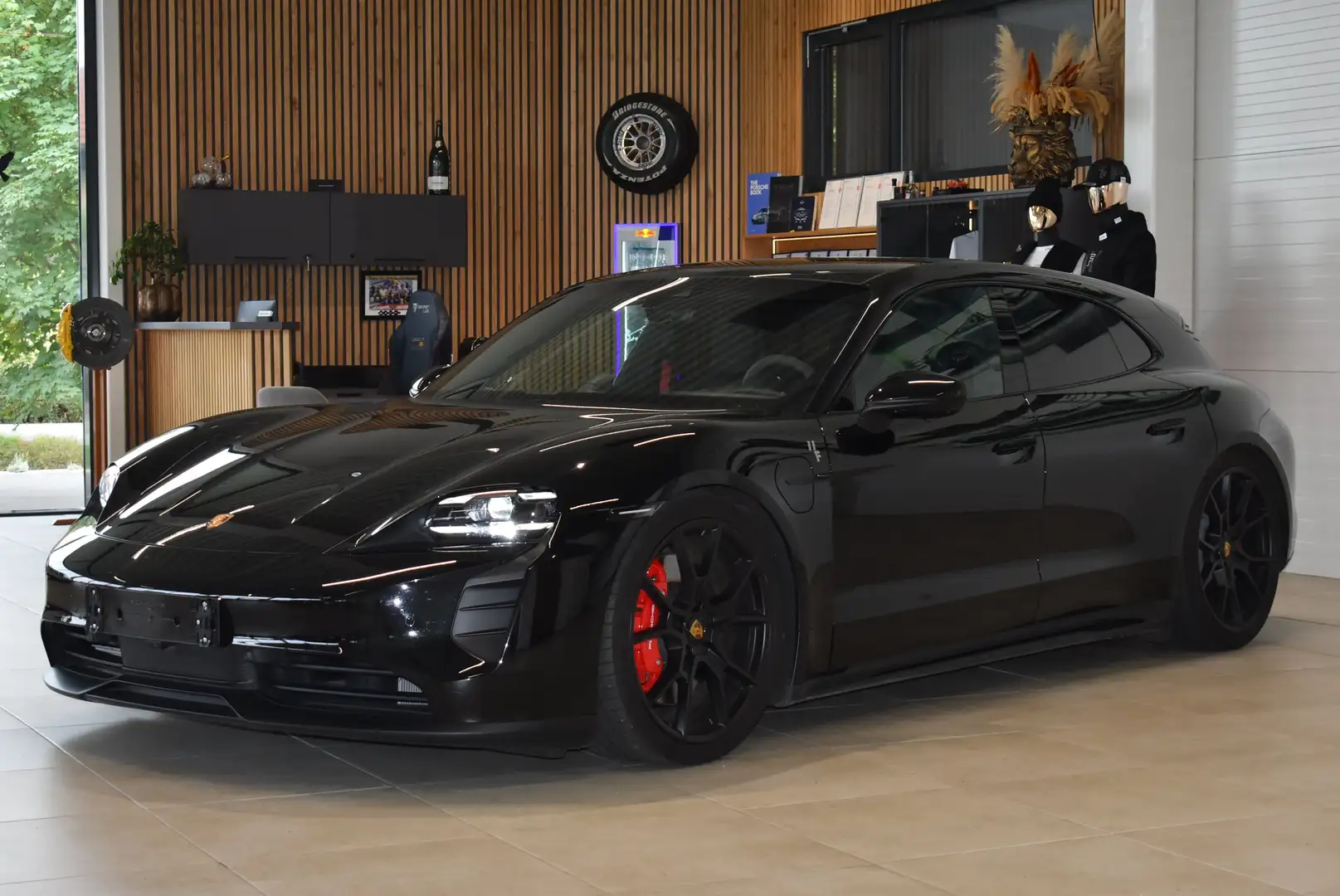 Porsche Taycan //GTS Sport Turismo Schwarz - 1