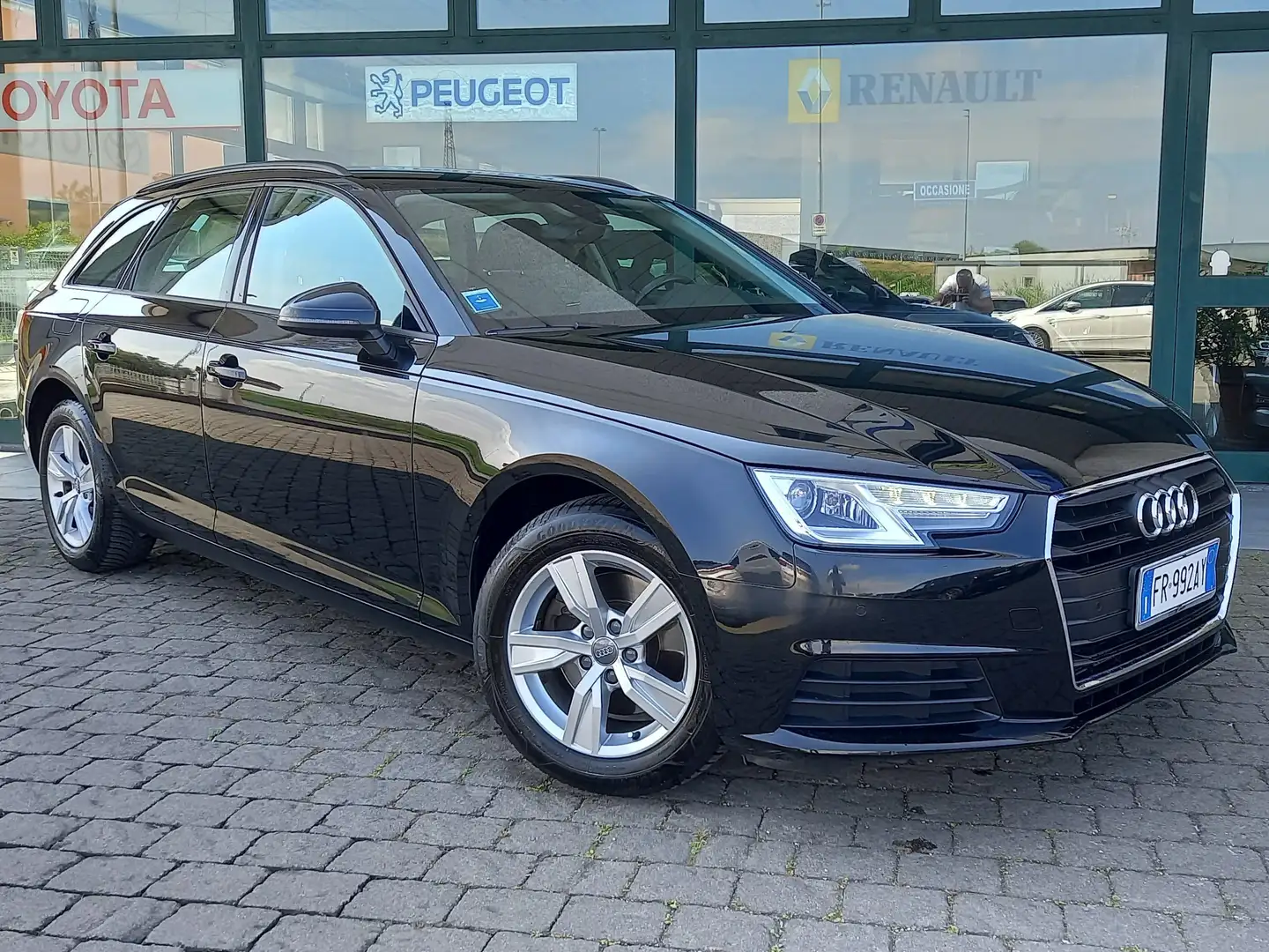 Audi A4 A4 Avant 35 2.0 tdi Business 150cv s-tronic Zwart - 1