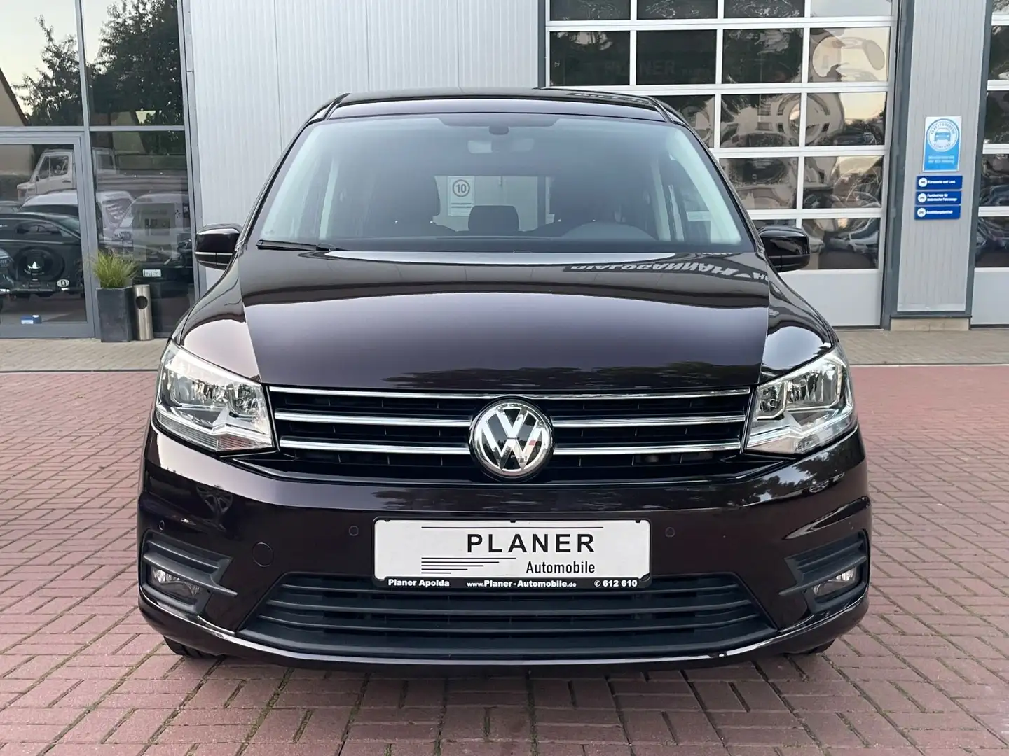 Volkswagen Caddy Maxi Comfortline 1.Hand HU/Service neu Schwarz - 2