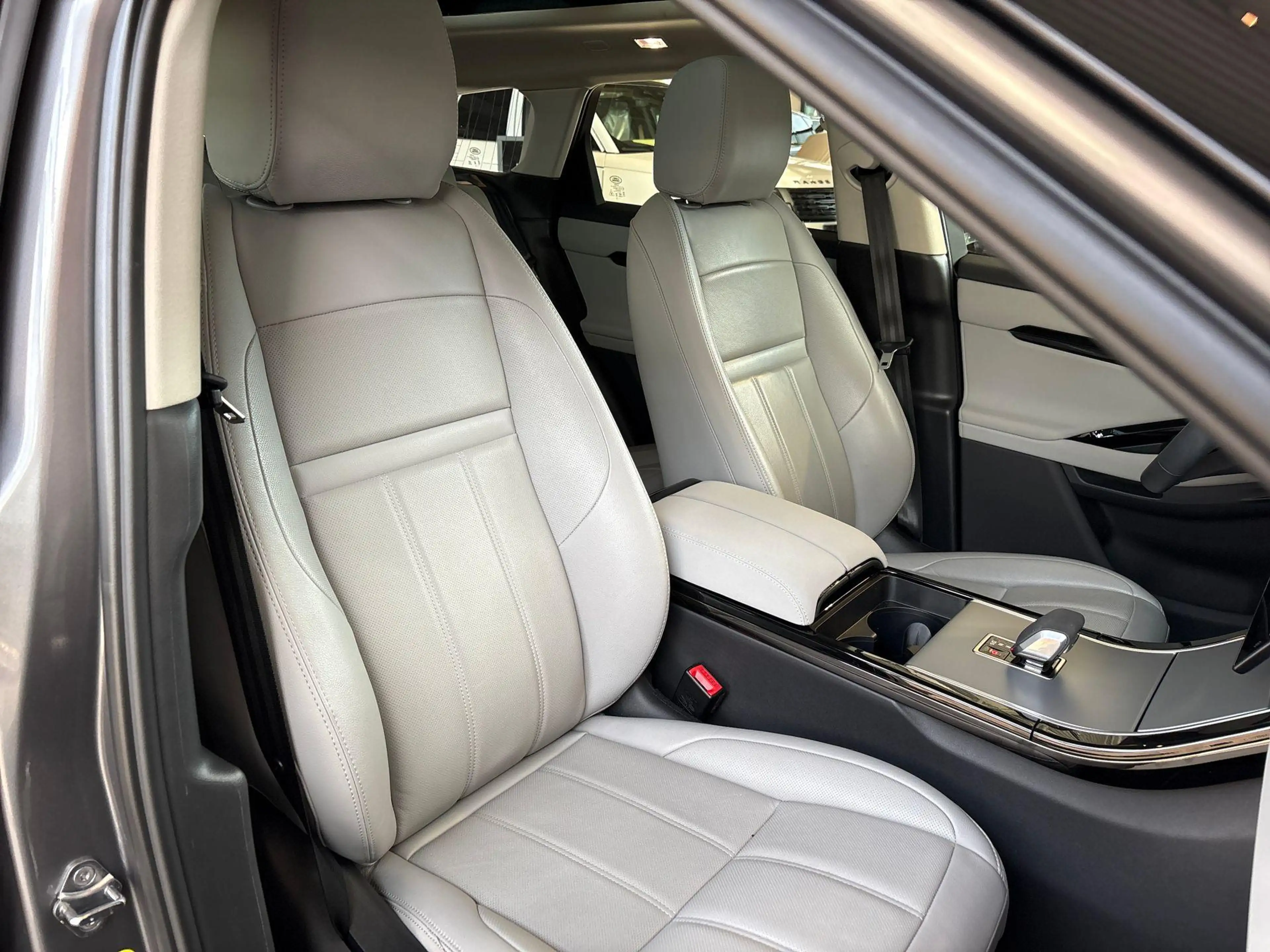 Land Rover Range Rover Evoque P270e AWD S EDITION -PANO.DAK|20"LM| 360° CAMERA — photo 10