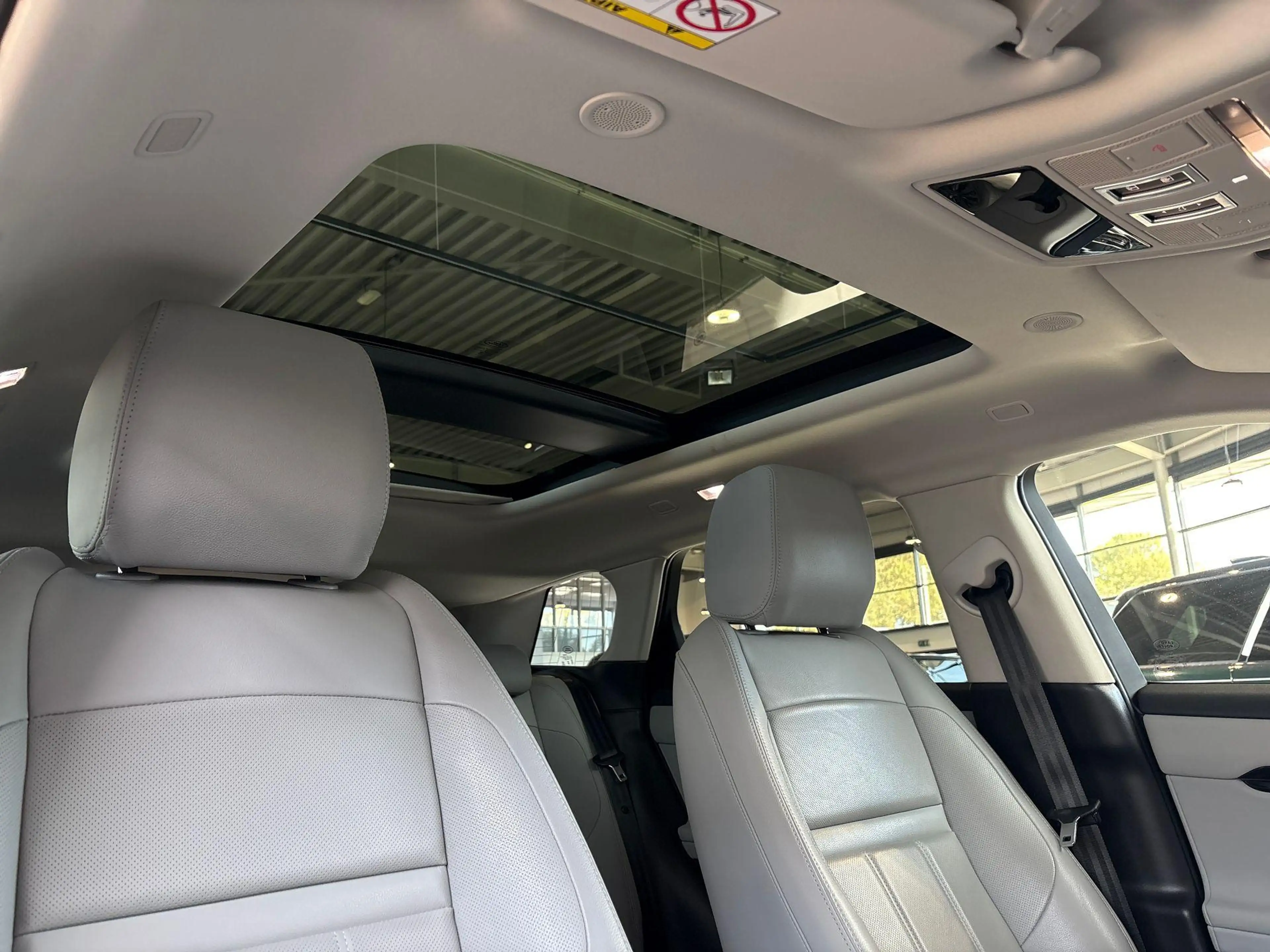 Land Rover Range Rover Evoque P270e AWD S EDITION -PANO.DAK|20"LM| 360° CAMERA — photo 14