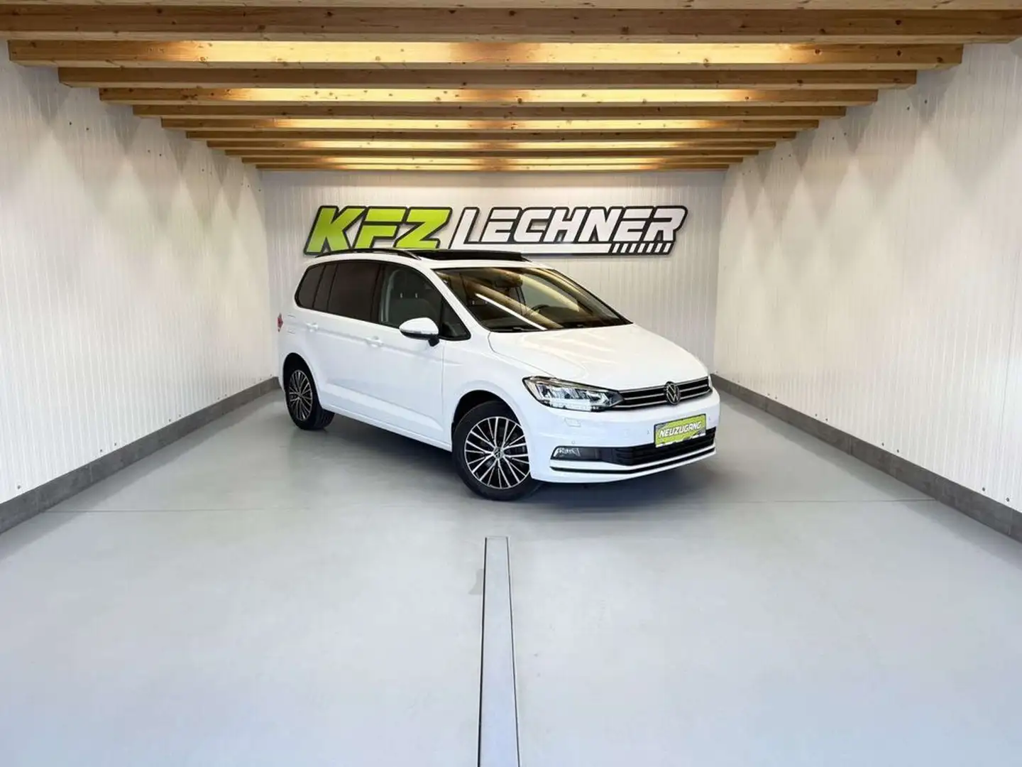 Volkswagen Touran 1,5 TSI DSG ''PANO*LED*7SITZ*NAVI*VIRTUAL'' Weiß - 1