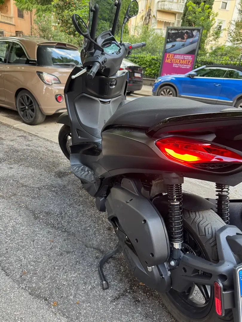 Piaggio Beverly 300 Negru - 2