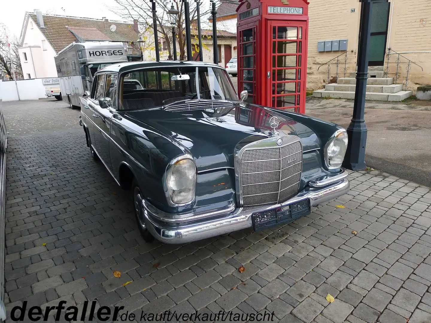 Mercedes-Benz 220 S W111 mit TÜV und H-Zulassung Gris - 1