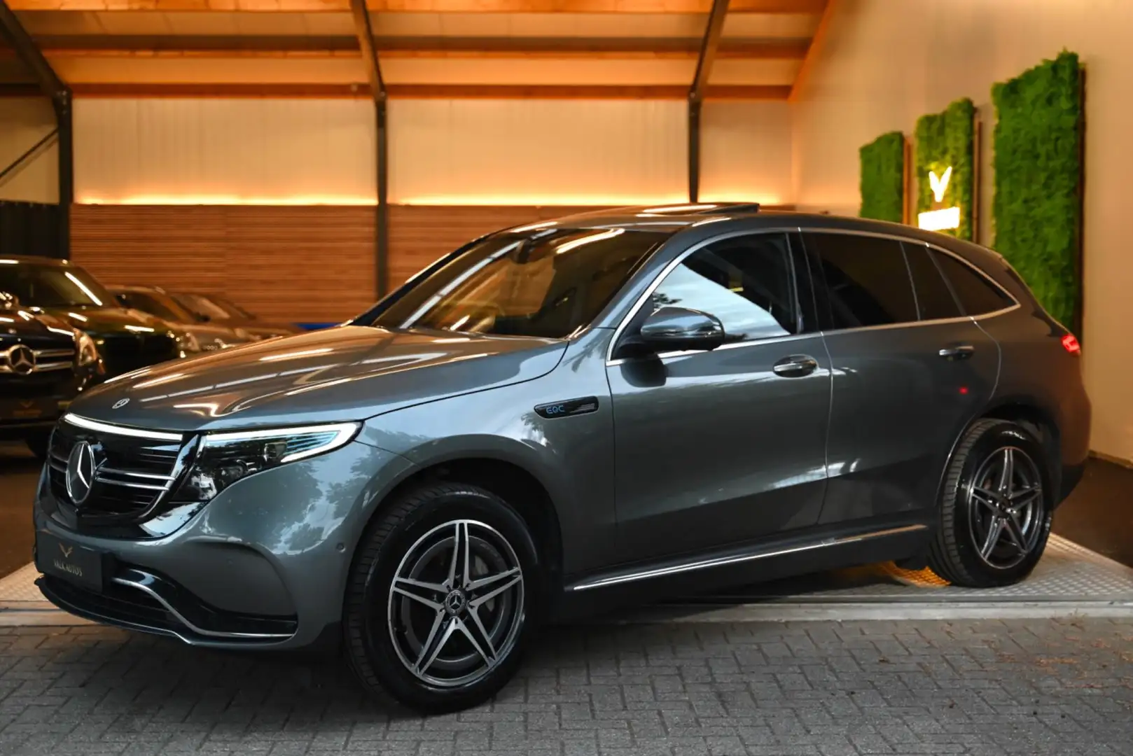 Mercedes-Benz EQC 400 4MATIC Premium Plus 80 kWh AMG - Memory - Distroni Gris - 1