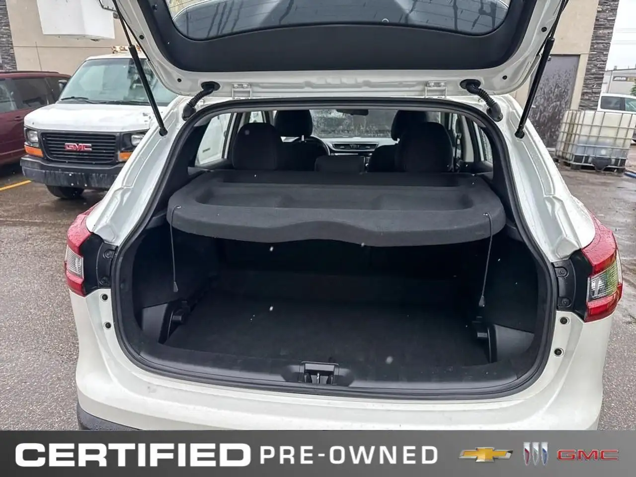 Nissan Qashqai снимка Nissan Qashqai